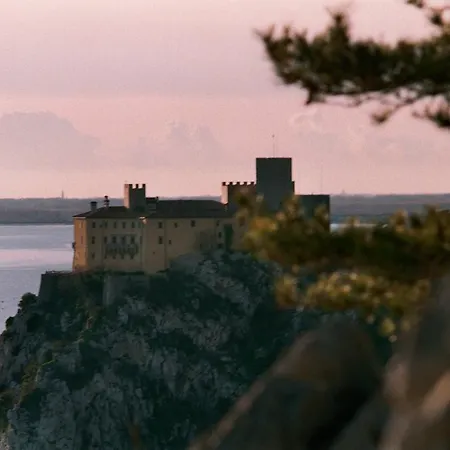 Oda ve Kahvaltı Porto Del Bivio Duino